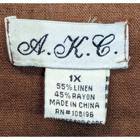 AKC Women Plus size 1X Embellished Southwestern Aztec Side Slit Linen Blend Top - Picture 9 of 12